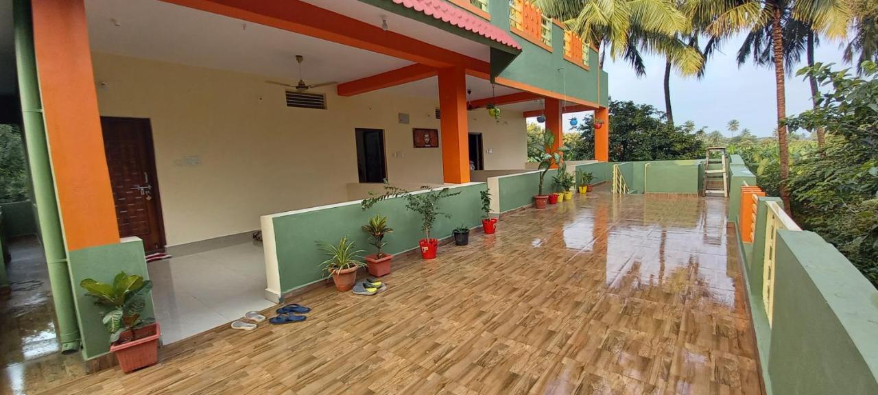 Saptami Hampi Homestay Luaran gambar