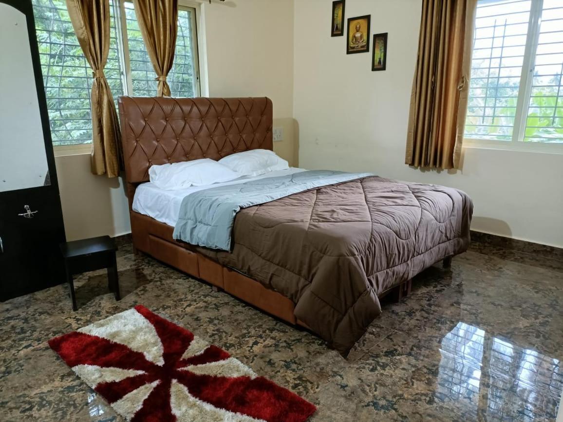 Saptami Hampi Homestay Luaran gambar