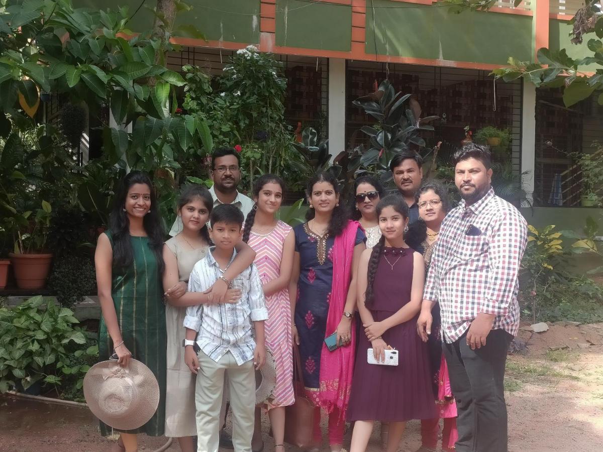 Saptami Hampi Homestay Luaran gambar
